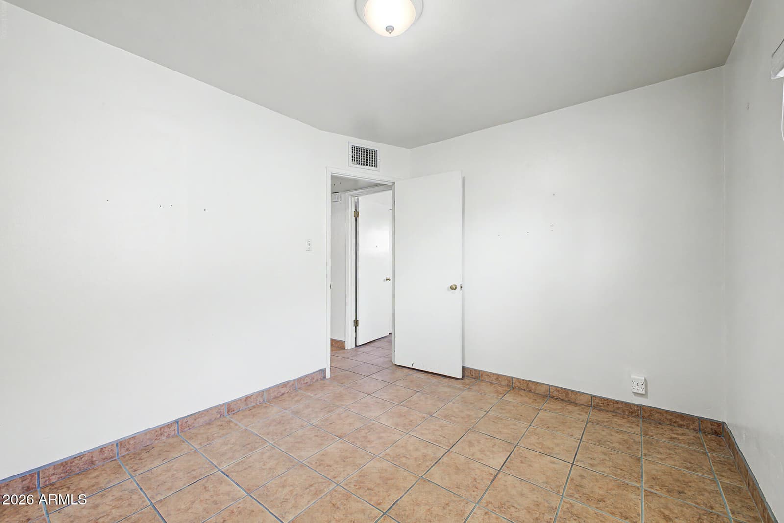 8514 N 8TH Street, Phoenix, AZ 85020 — photo 23 of 33