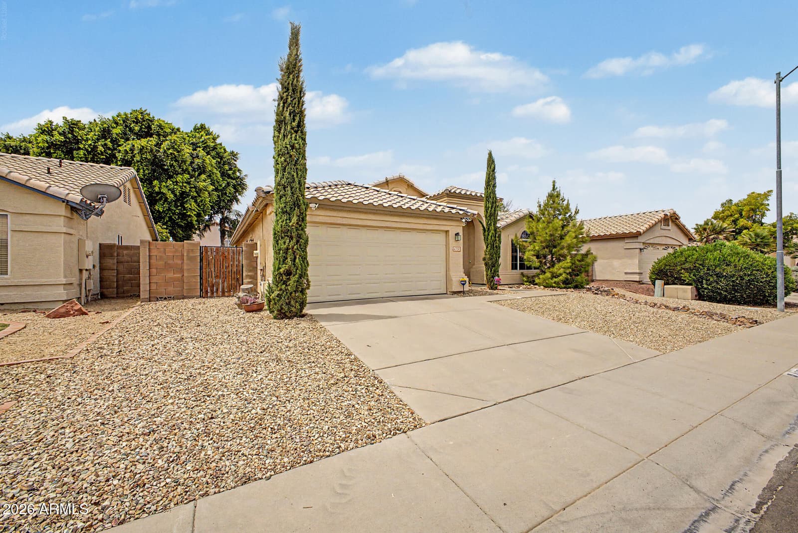 4751 W PONDEROSA Lane, Glendale, AZ 85308 — photo 9 of 40