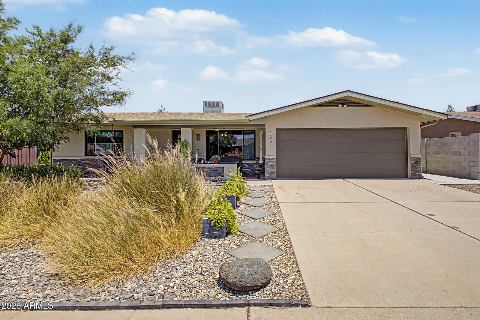 425 S ROSEMONT, Mesa, AZ 85206 — photo 1 of 40