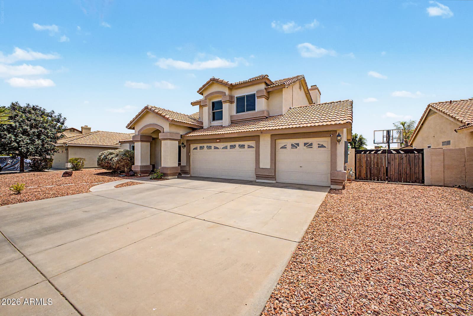 7641 W MAUI Lane, Peoria, AZ 85381 — photo 2 of 41