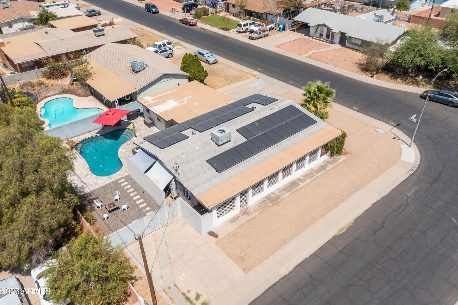 2913 W MADRAS Lane, Phoenix, AZ 85053 — photo 43 of 46