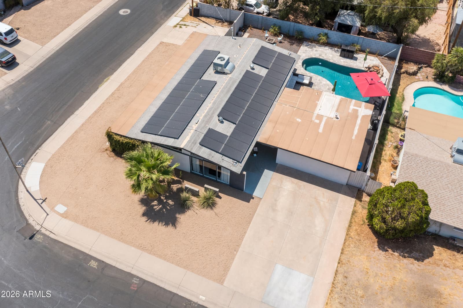 2913 W MADRAS Lane, Phoenix, AZ 85053 — photo 44 of 46