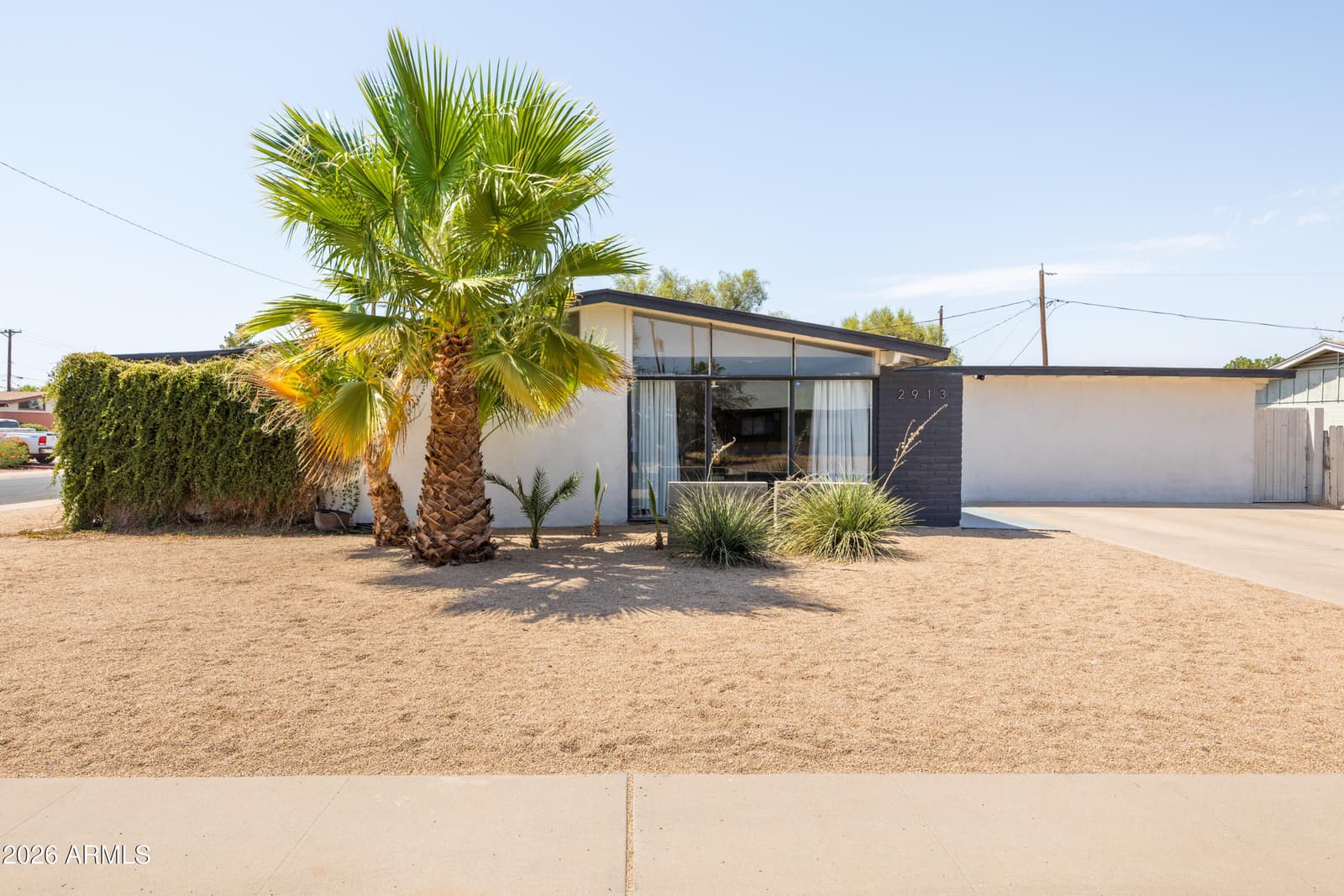 2913 W MADRAS Lane, Phoenix, AZ 85053 — photo 2 of 46