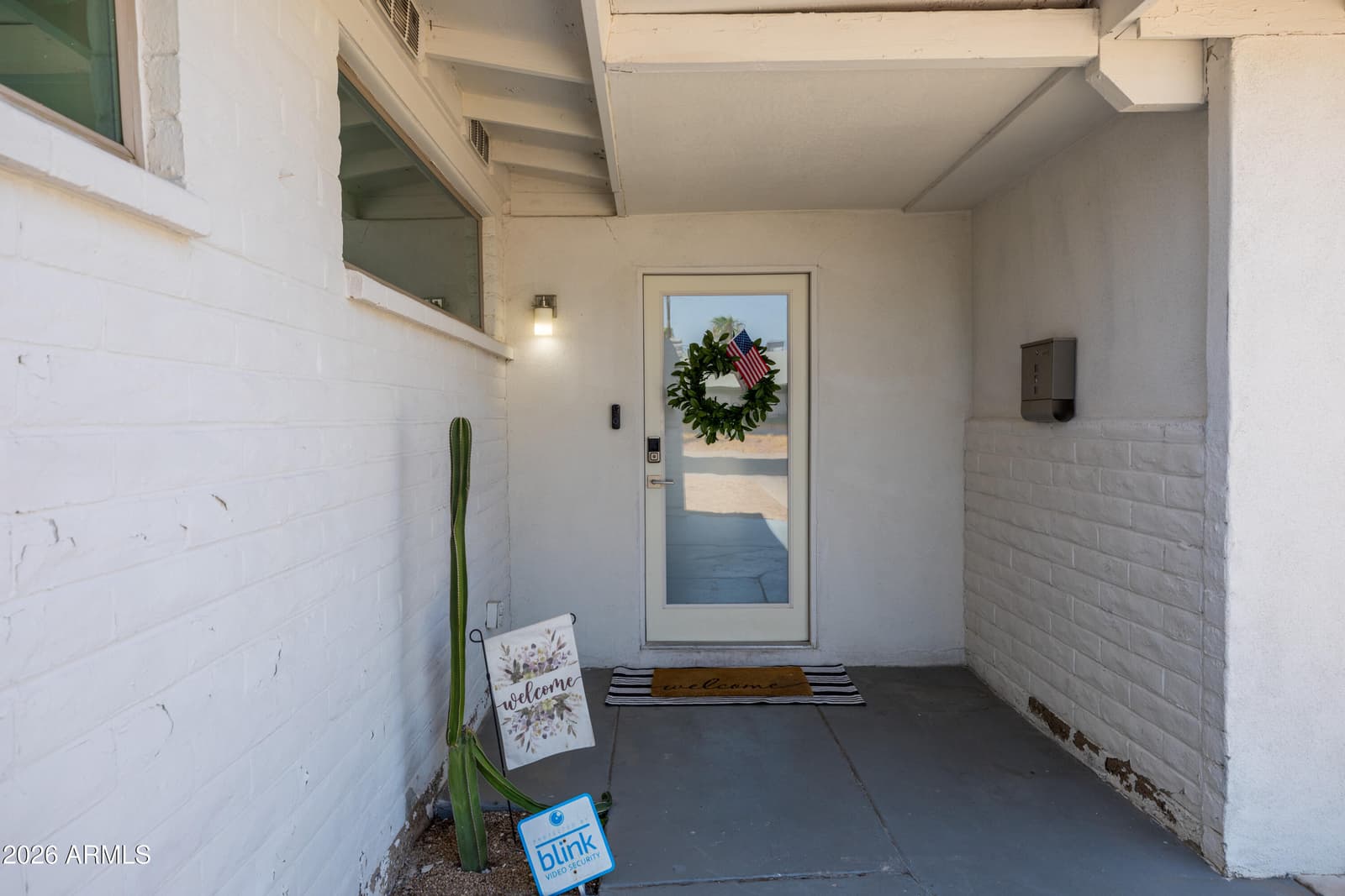 2913 W MADRAS Lane, Phoenix, AZ 85053 — photo 4 of 46
