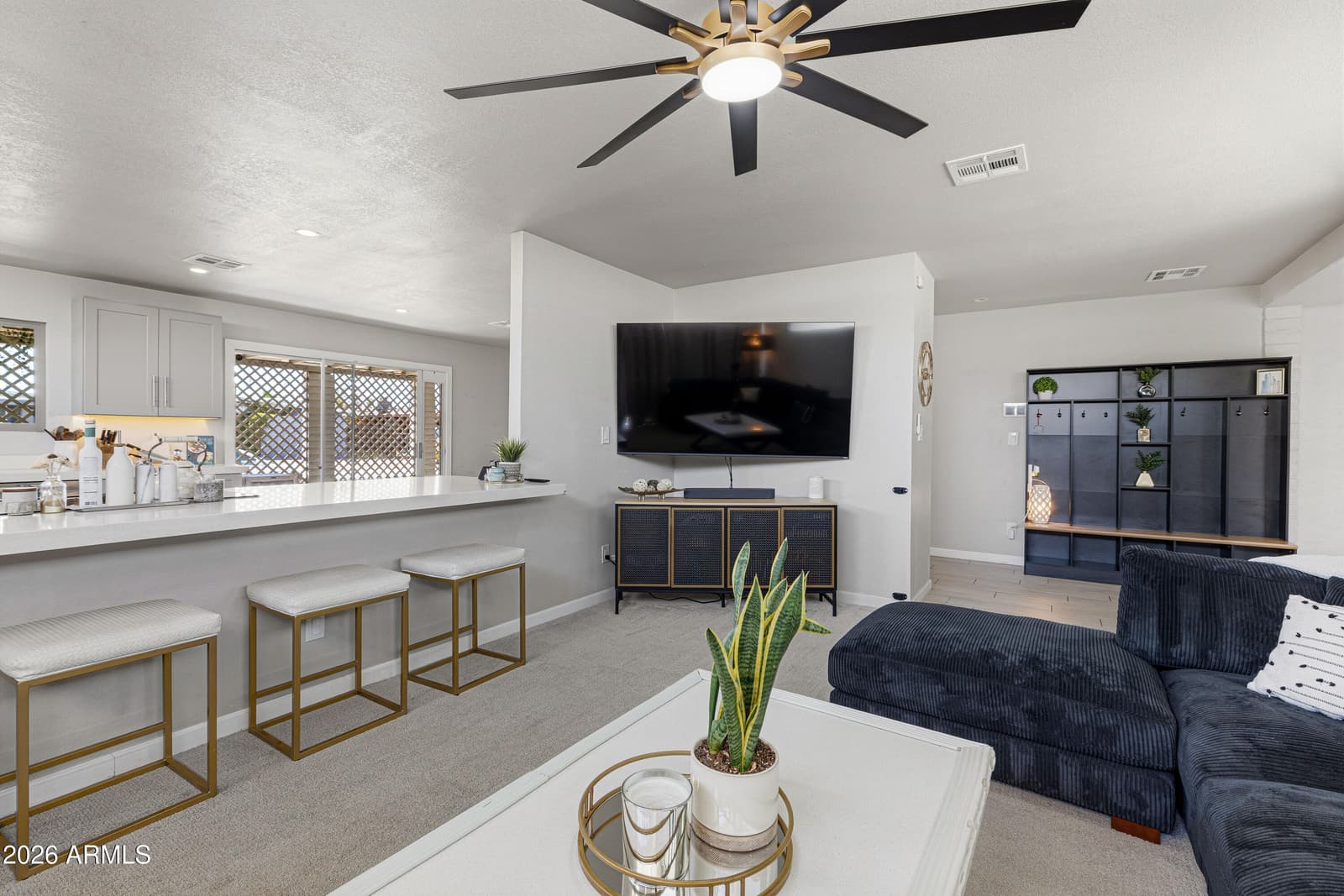 2913 W MADRAS Lane, Phoenix, AZ 85053 — photo 14 of 46