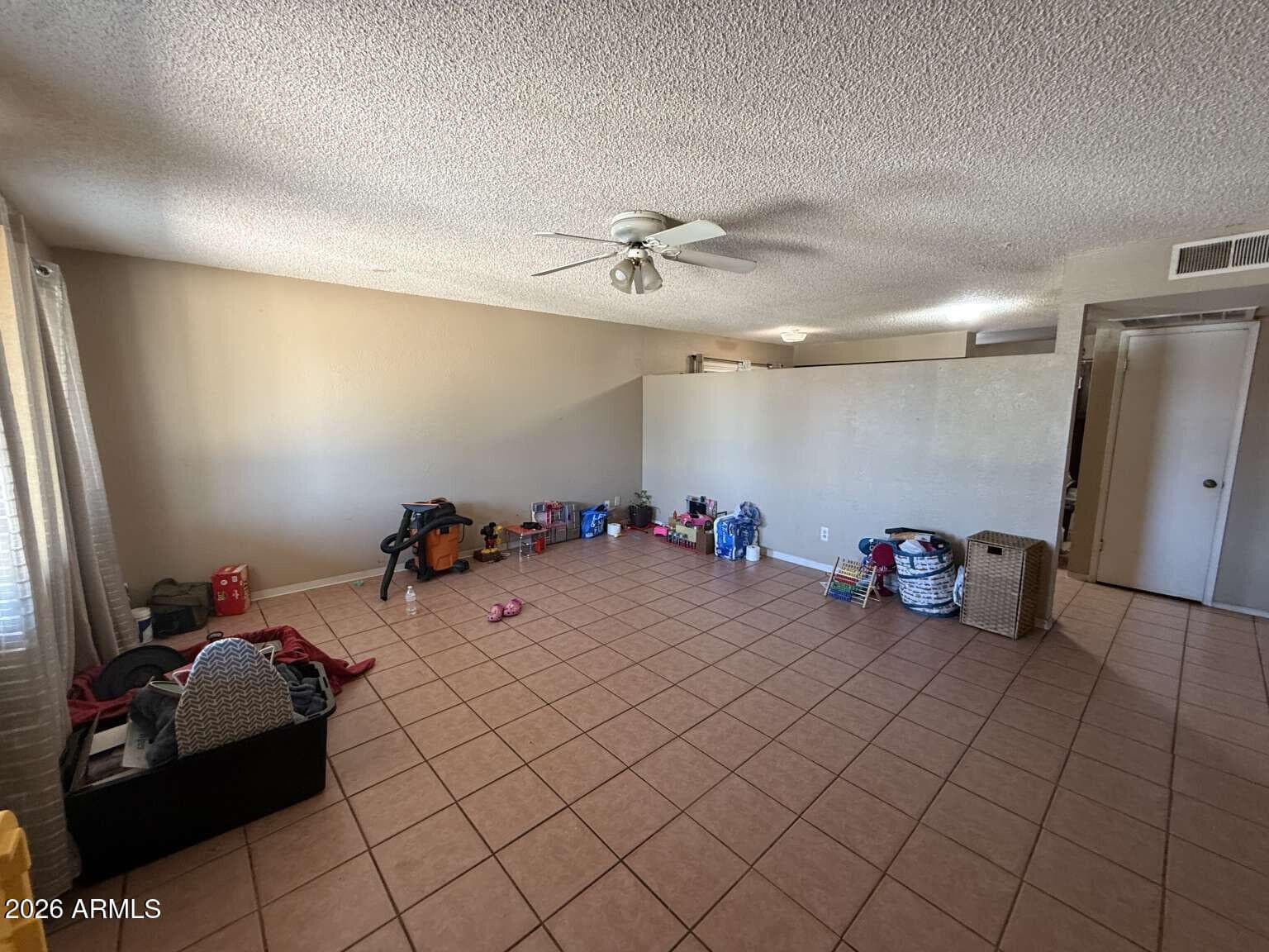 2018 N 56TH Avenue, Phoenix, AZ 85035 — photo 4 of 21