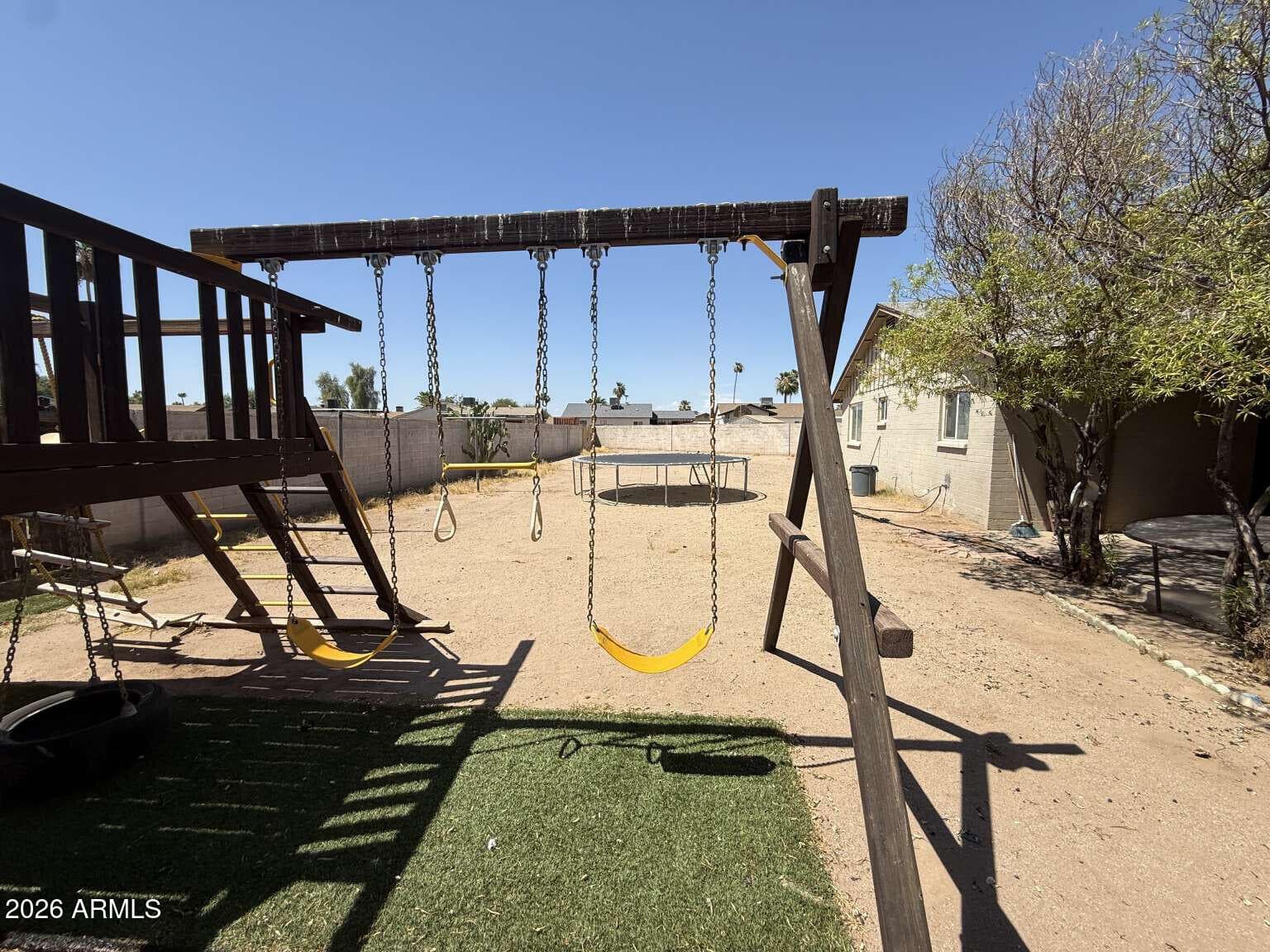 2018 N 56TH Avenue, Phoenix, AZ 85035 — photo 8 of 21