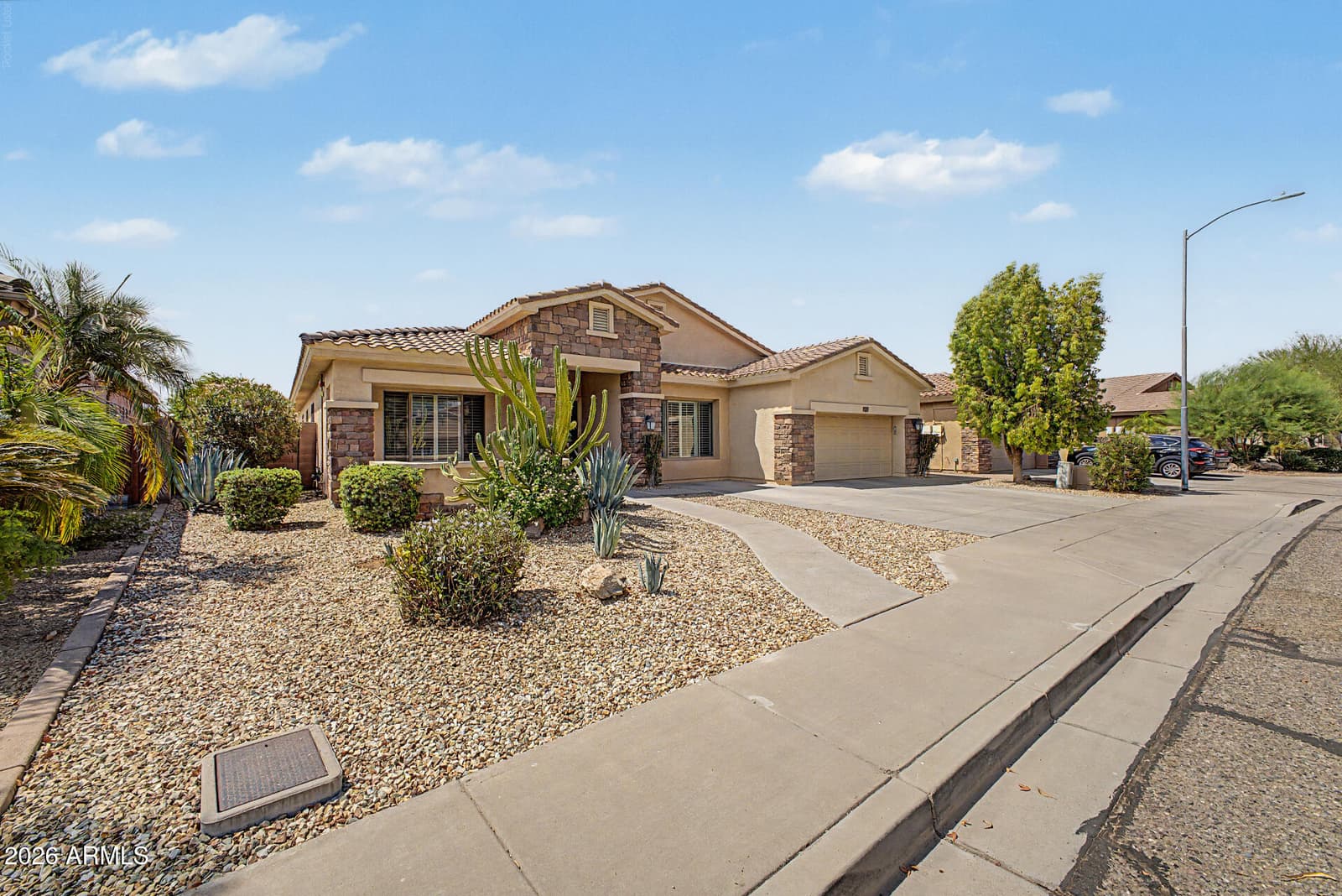 2335 W MAYA Way, Phoenix, AZ 85085 — photo 2 of 51