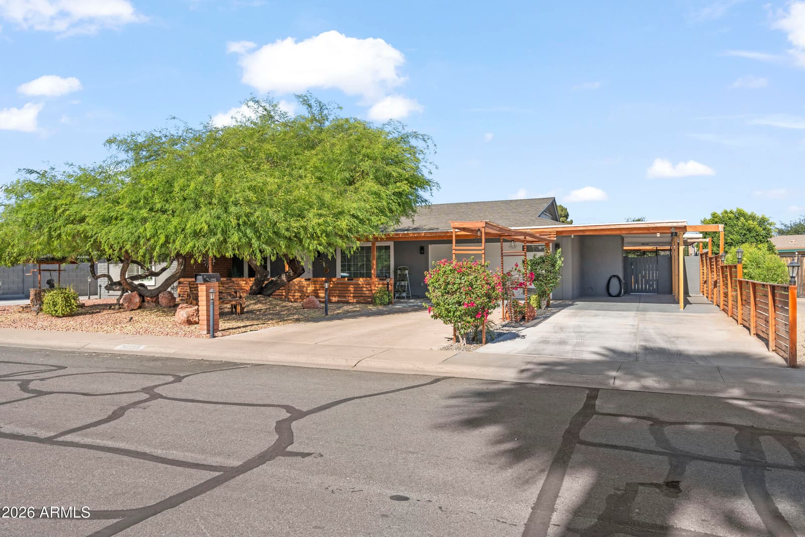11215 N 37TH Avenue, Phoenix, AZ 85029 — photo 13 of 71