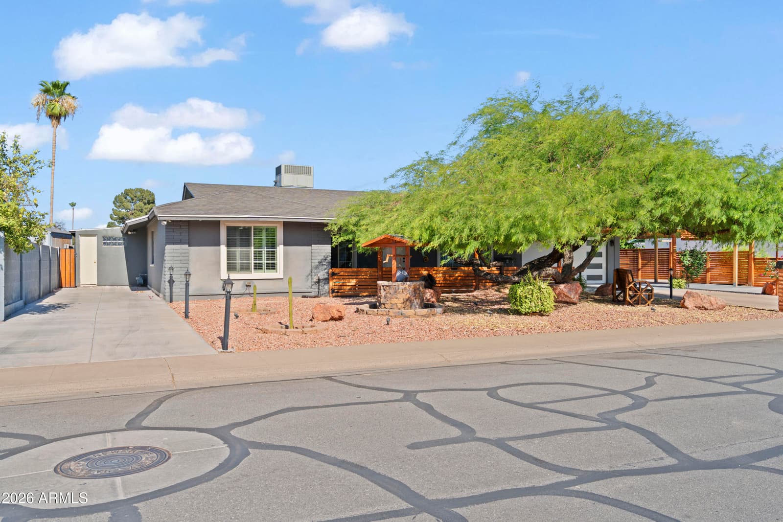 11215 N 37TH Avenue, Phoenix, AZ 85029 — photo 15 of 71
