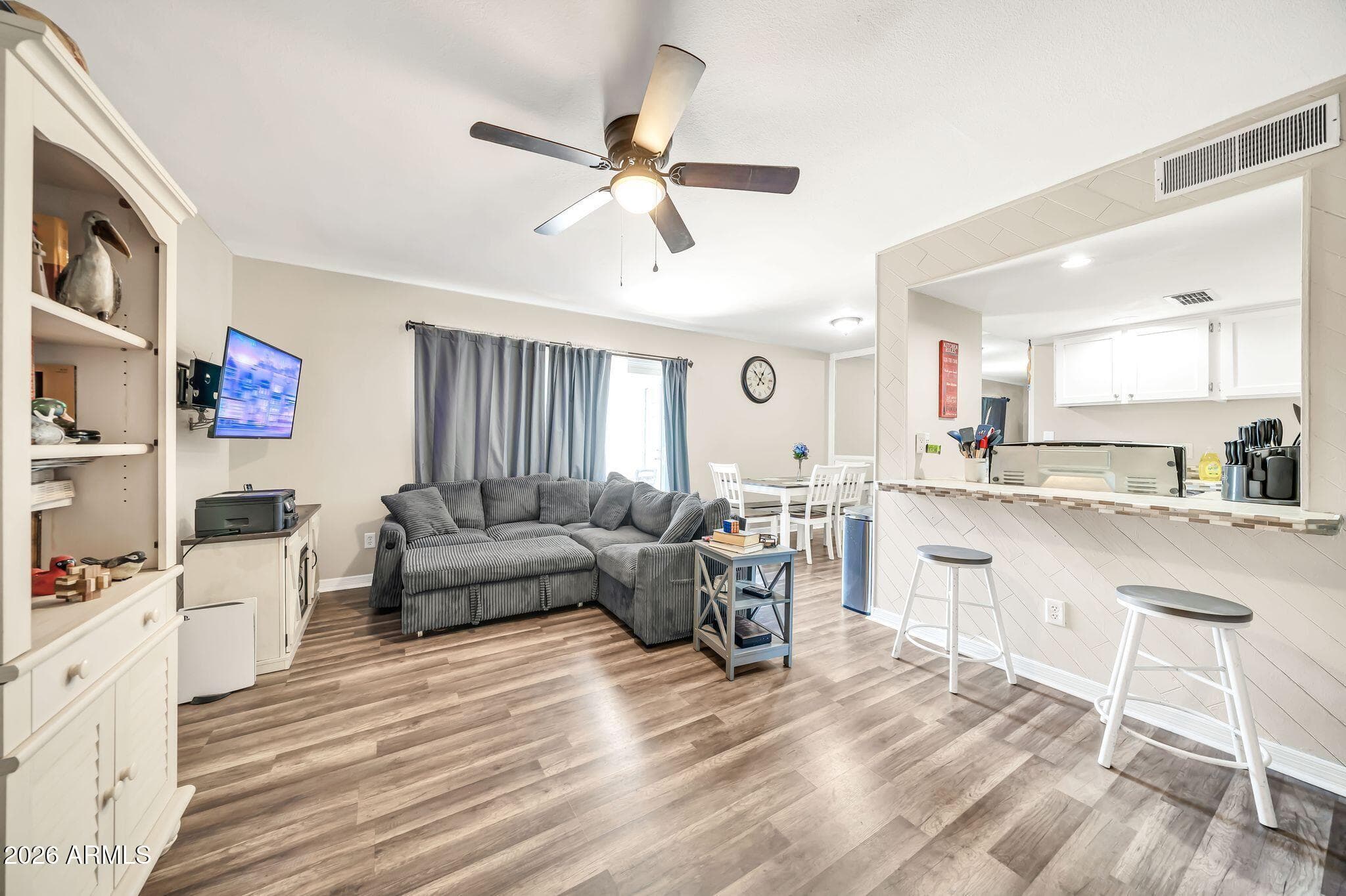 8121 N 32ND Drive, Phoenix, AZ 85051 — photo 8 of 27