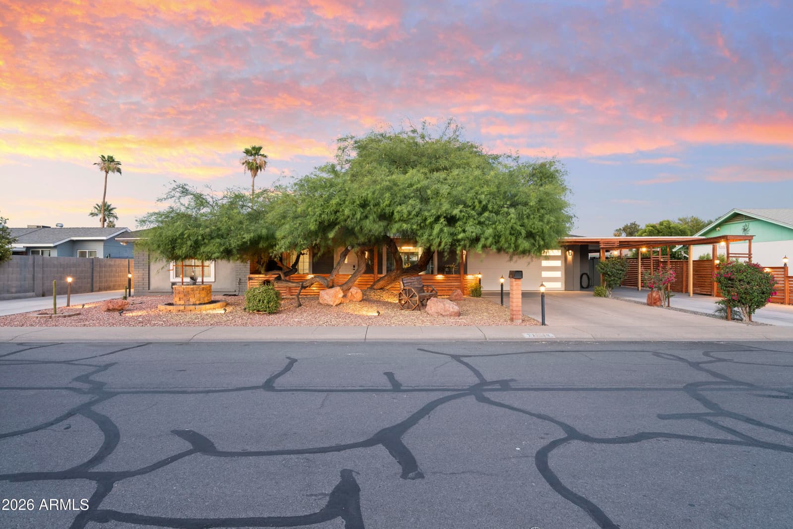 11215 N 37TH Avenue, Phoenix, AZ 85029 — photo 7 of 71
