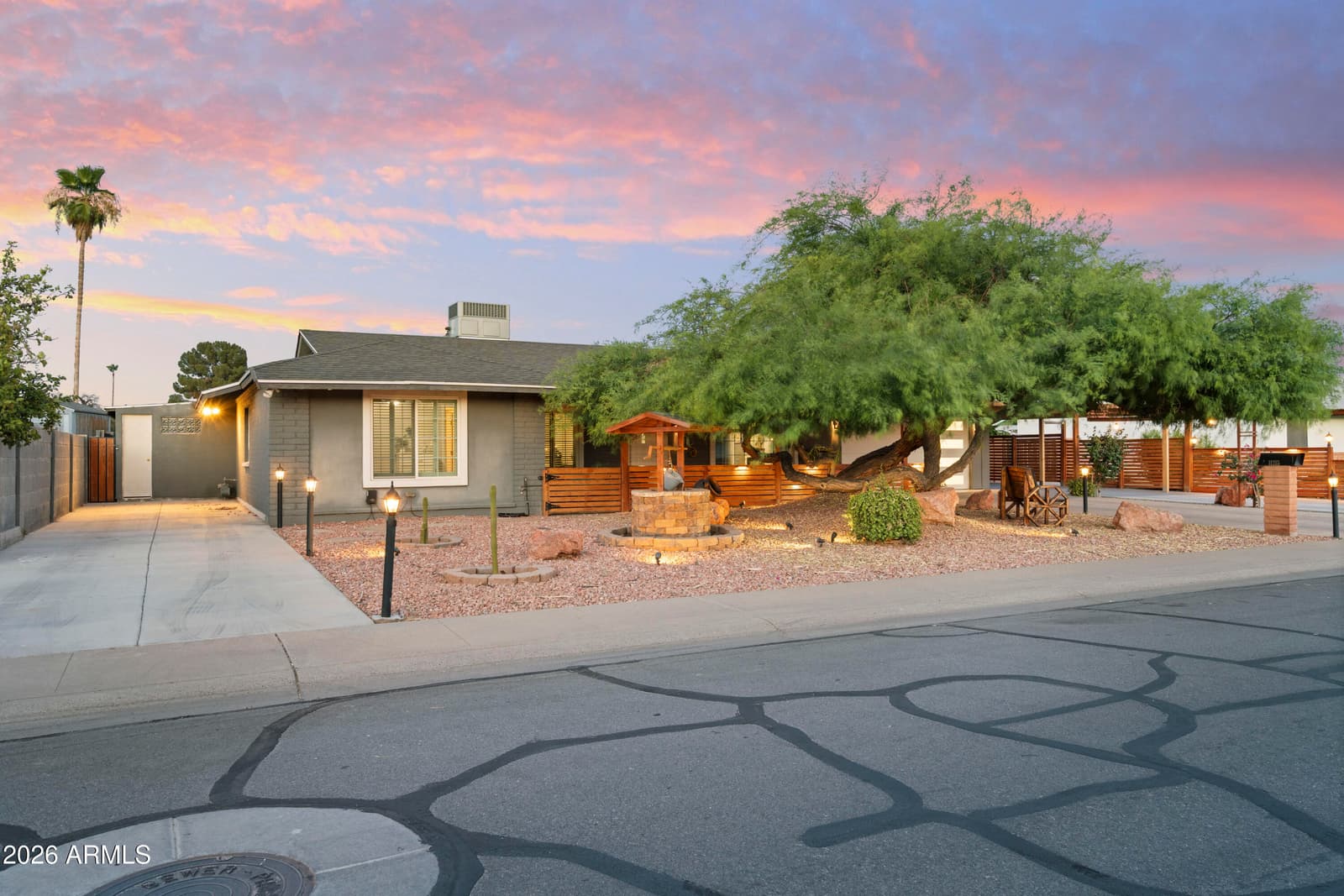 11215 N 37TH Avenue, Phoenix, AZ 85029 — photo 9 of 71