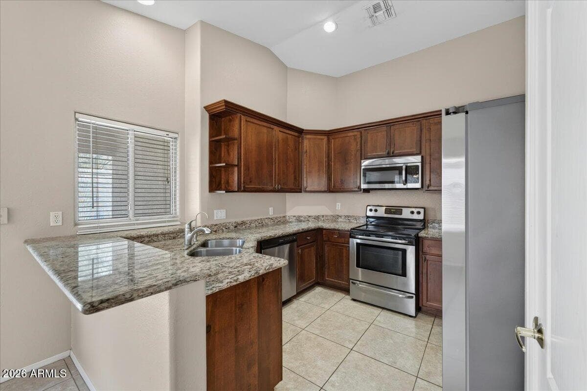 20270 N 82nd Lane N, Peoria, AZ 85382 — photo 7 of 26