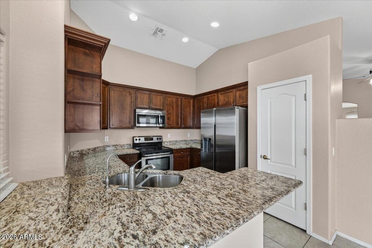 20270 N 82nd Lane N, Peoria, AZ 85382 — photo 8 of 26