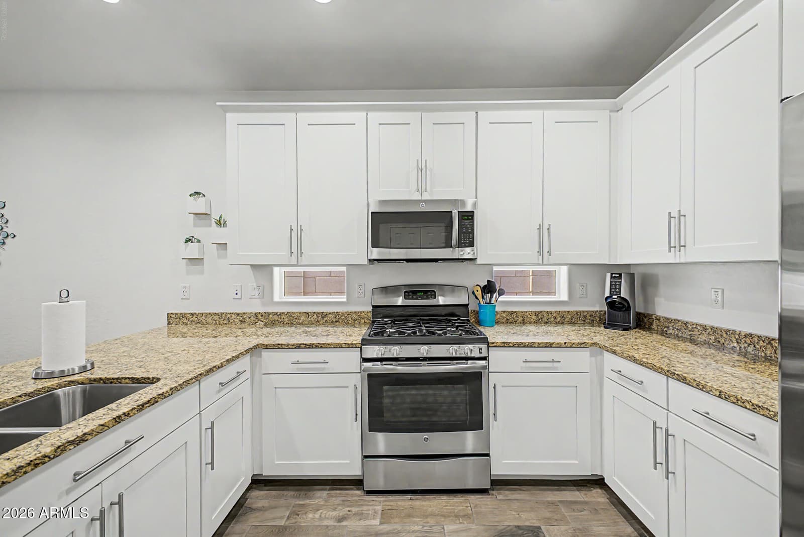 7403 E OSAGE Avenue, Mesa, AZ 85212 — photo 11 of 32