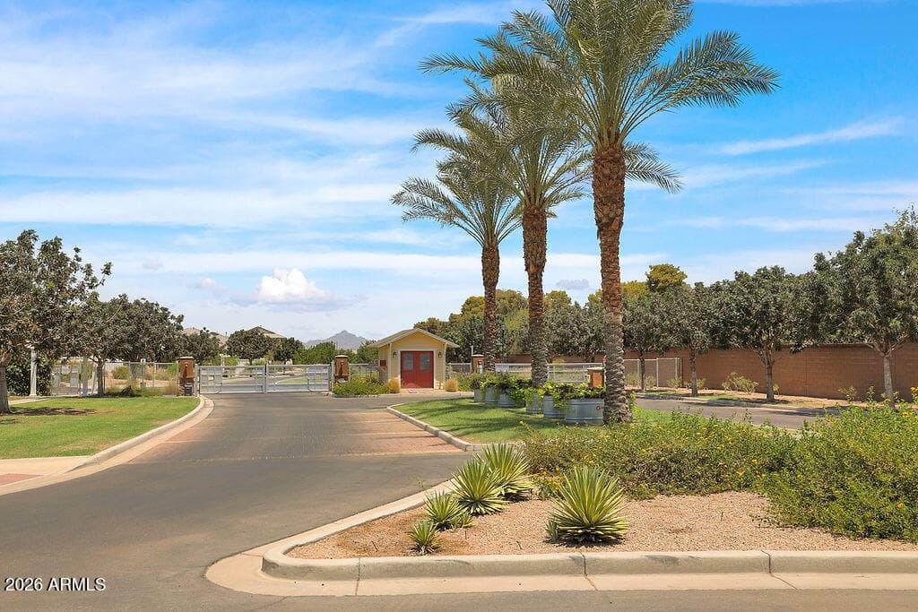 6315 S 24TH Place, Phoenix, AZ 85042 — photo 41 of 46