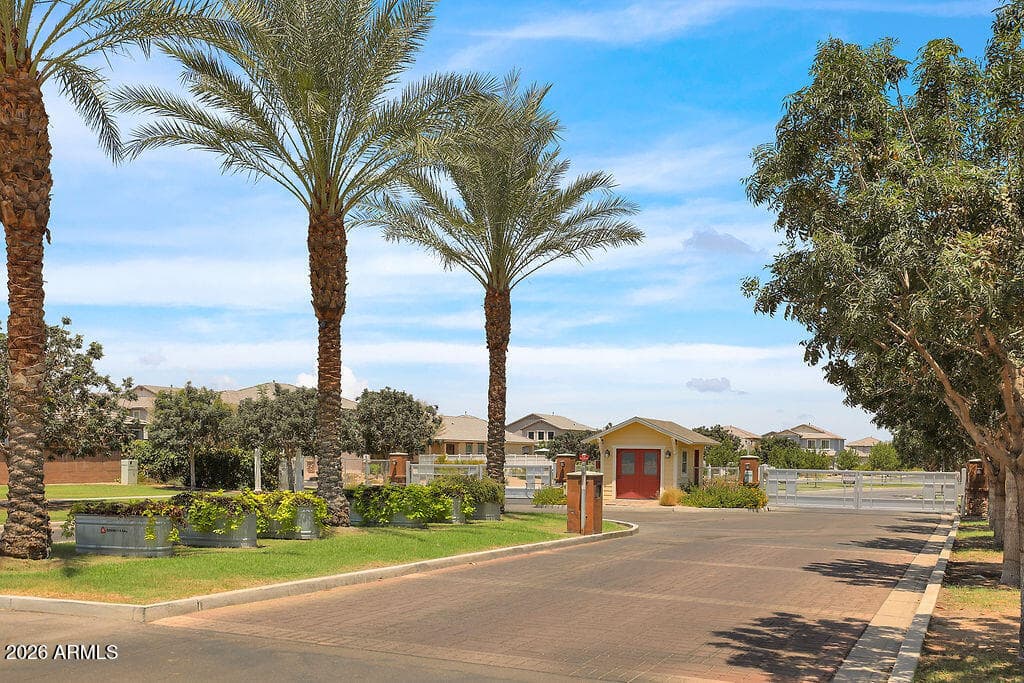 6315 S 24TH Place, Phoenix, AZ 85042 — photo 42 of 46