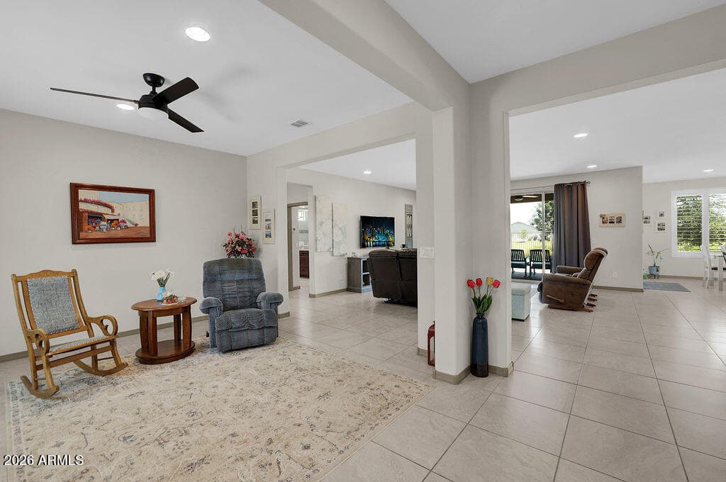 6315 S 24TH Place, Phoenix, AZ 85042 — photo 5 of 46