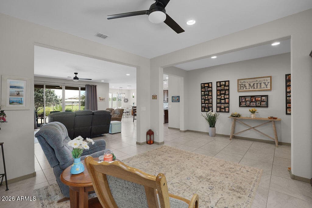 6315 S 24TH Place, Phoenix, AZ 85042 — photo 4 of 46