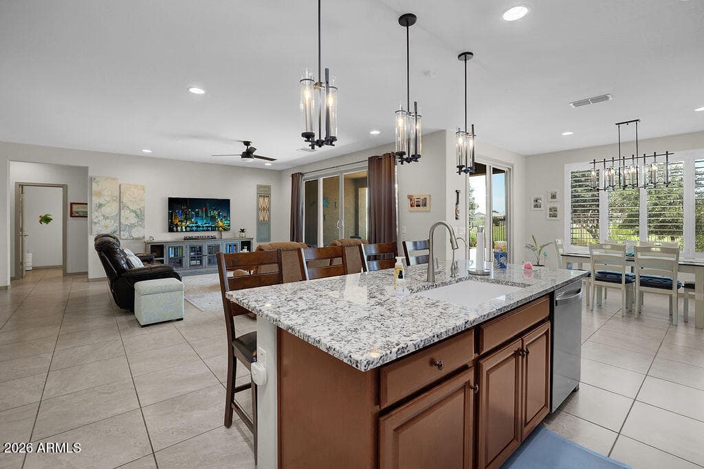 6315 S 24TH Place, Phoenix, AZ 85042 — photo 12 of 46