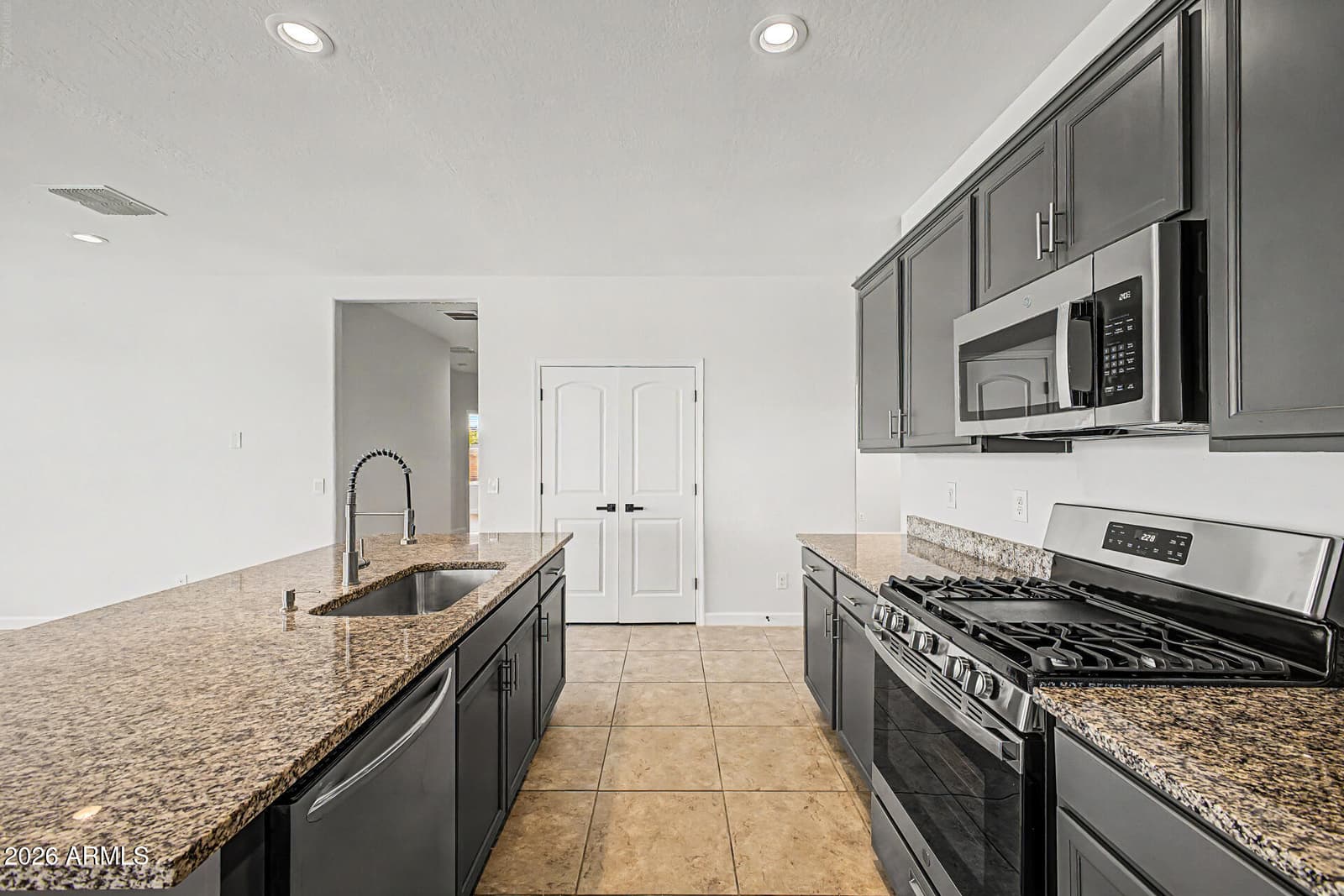 19081 N PICCOLO Drive, Maricopa, AZ 85138 — photo 7 of 33
