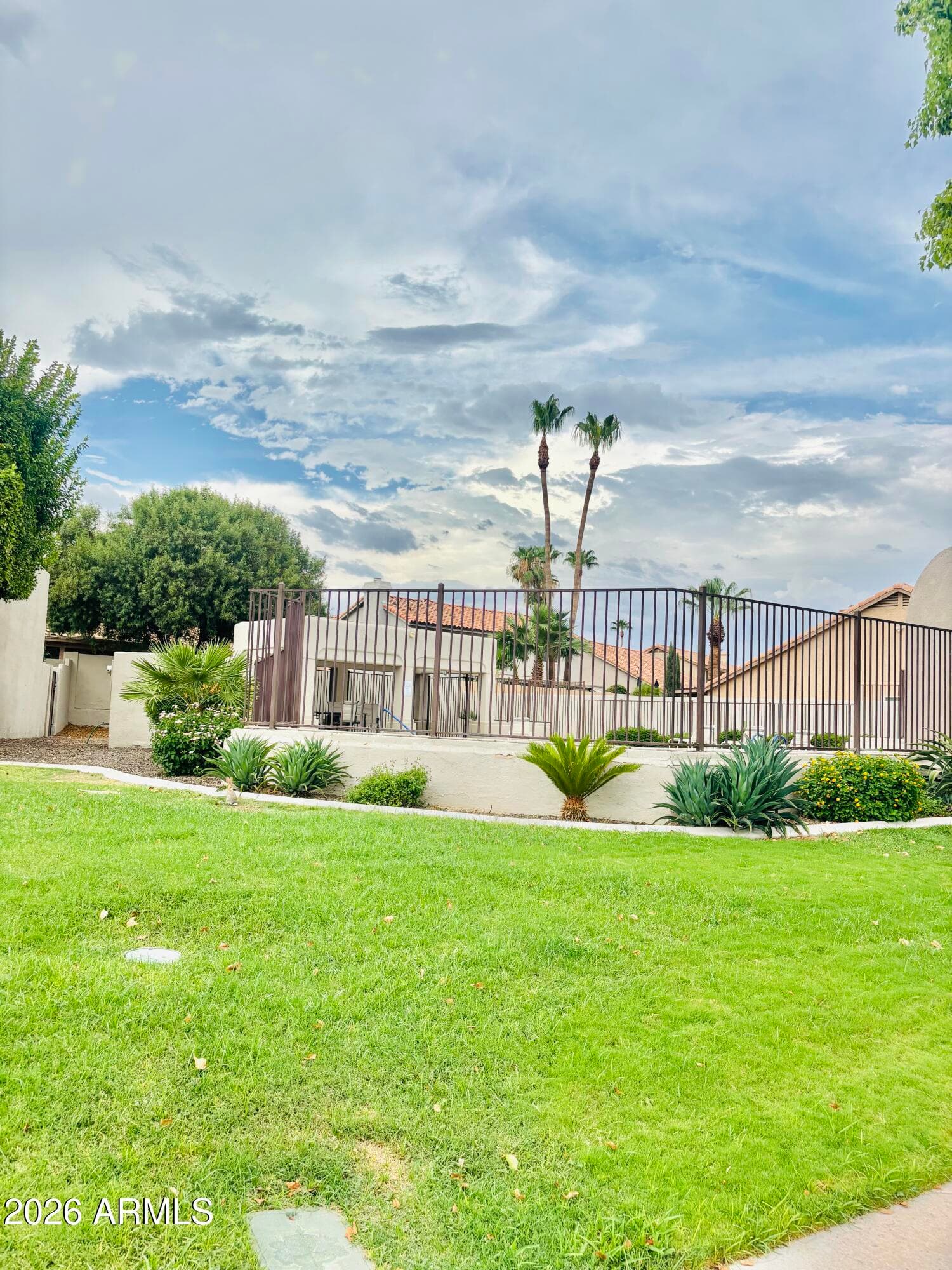 8826 E PALM RIDGE Drive, Scottsdale, AZ 85260 — photo 31 of 33