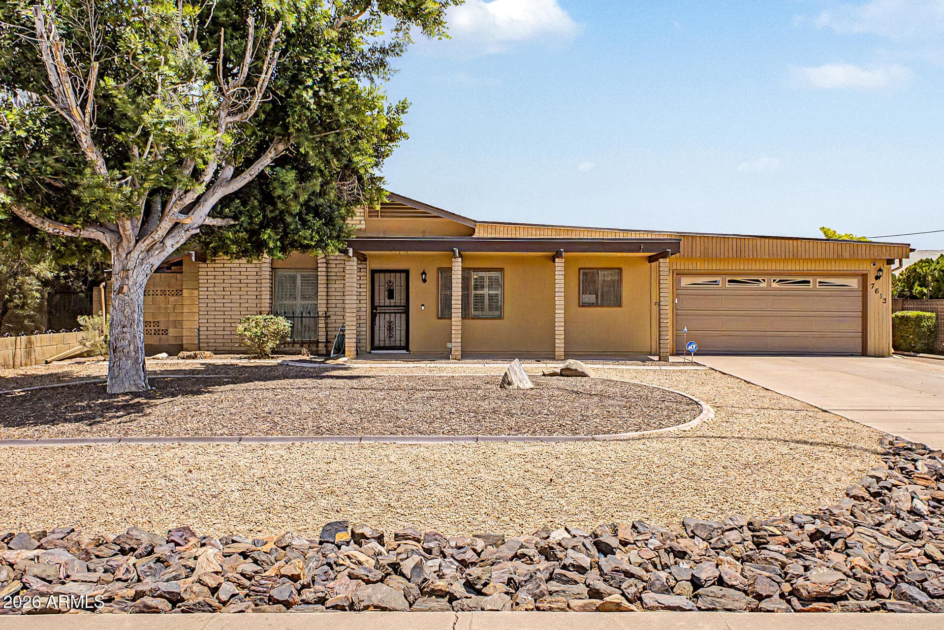 7613 N 39TH Avenue, Phoenix, AZ 85051 — photo 1 of 33