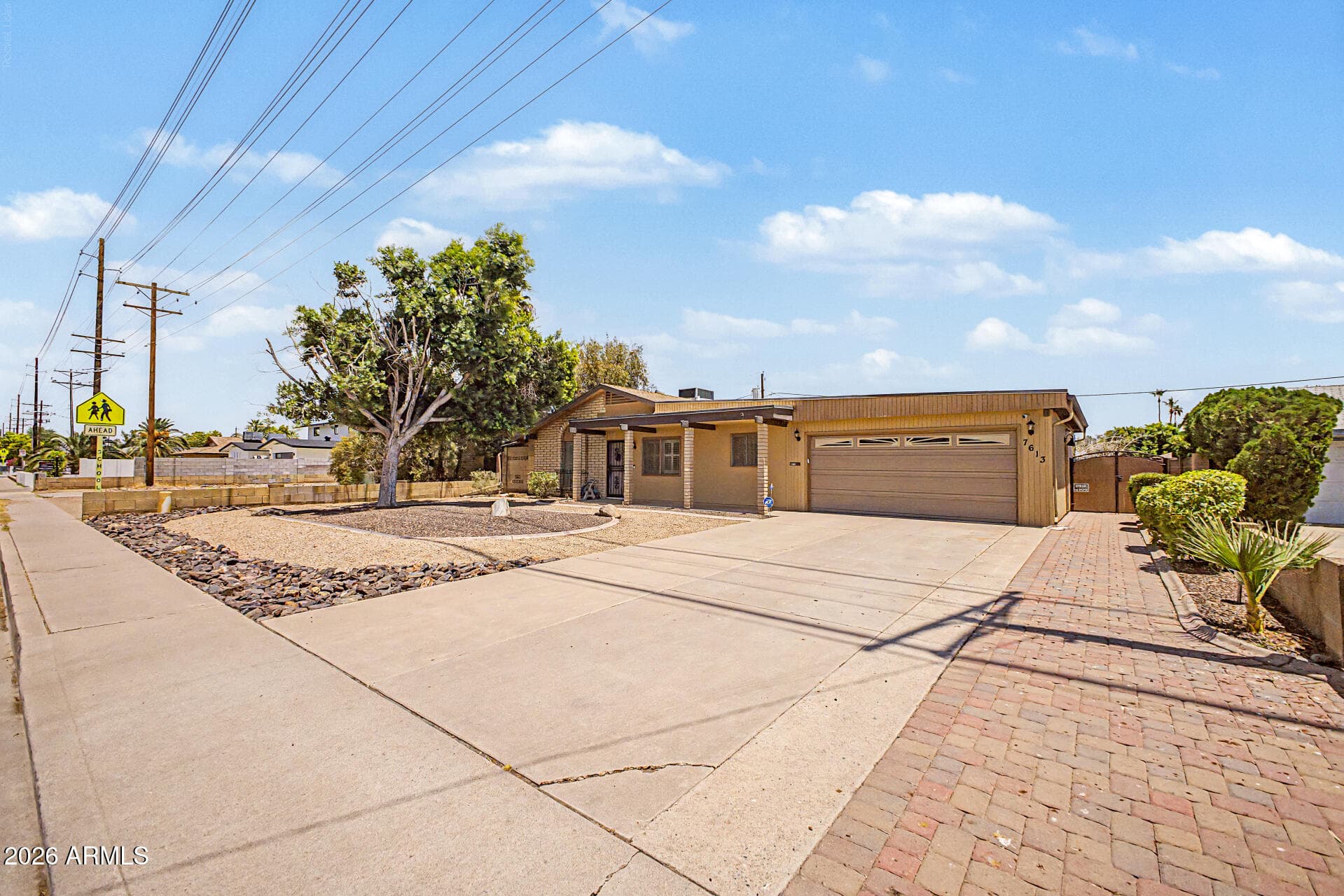 7613 N 39TH Avenue, Phoenix, AZ 85051 — photo 7 of 33