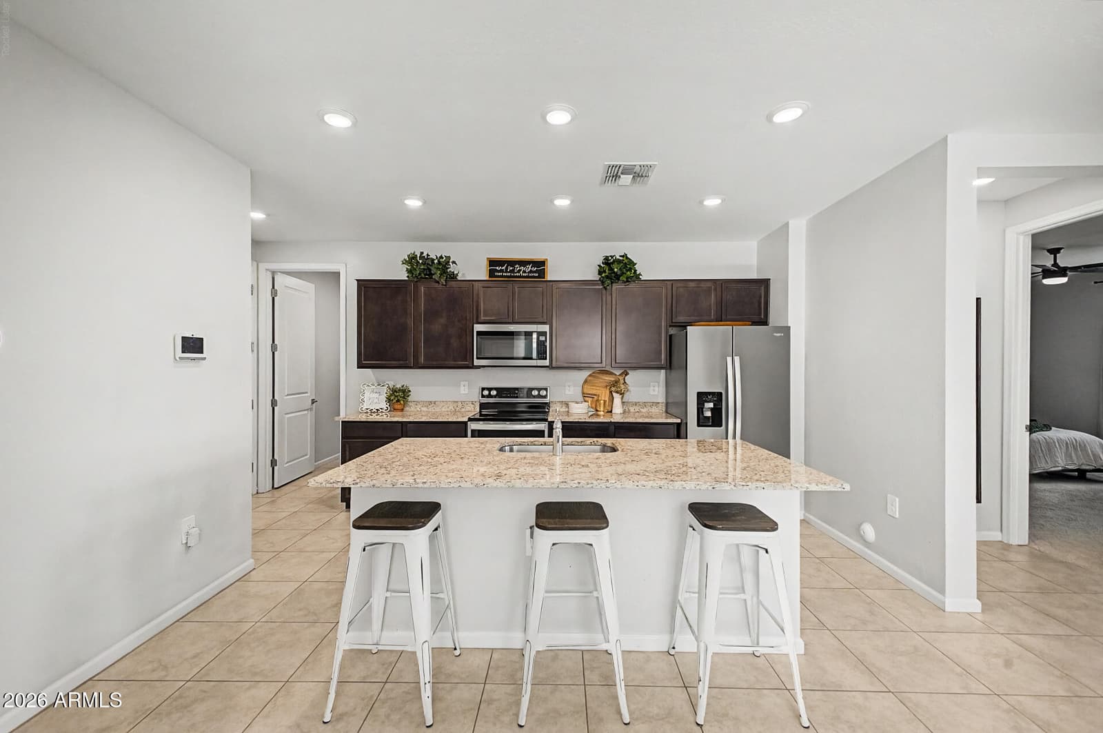2601 E HOUSTON Avenue, Apache Junction, AZ 85119 — photo 10 of 29