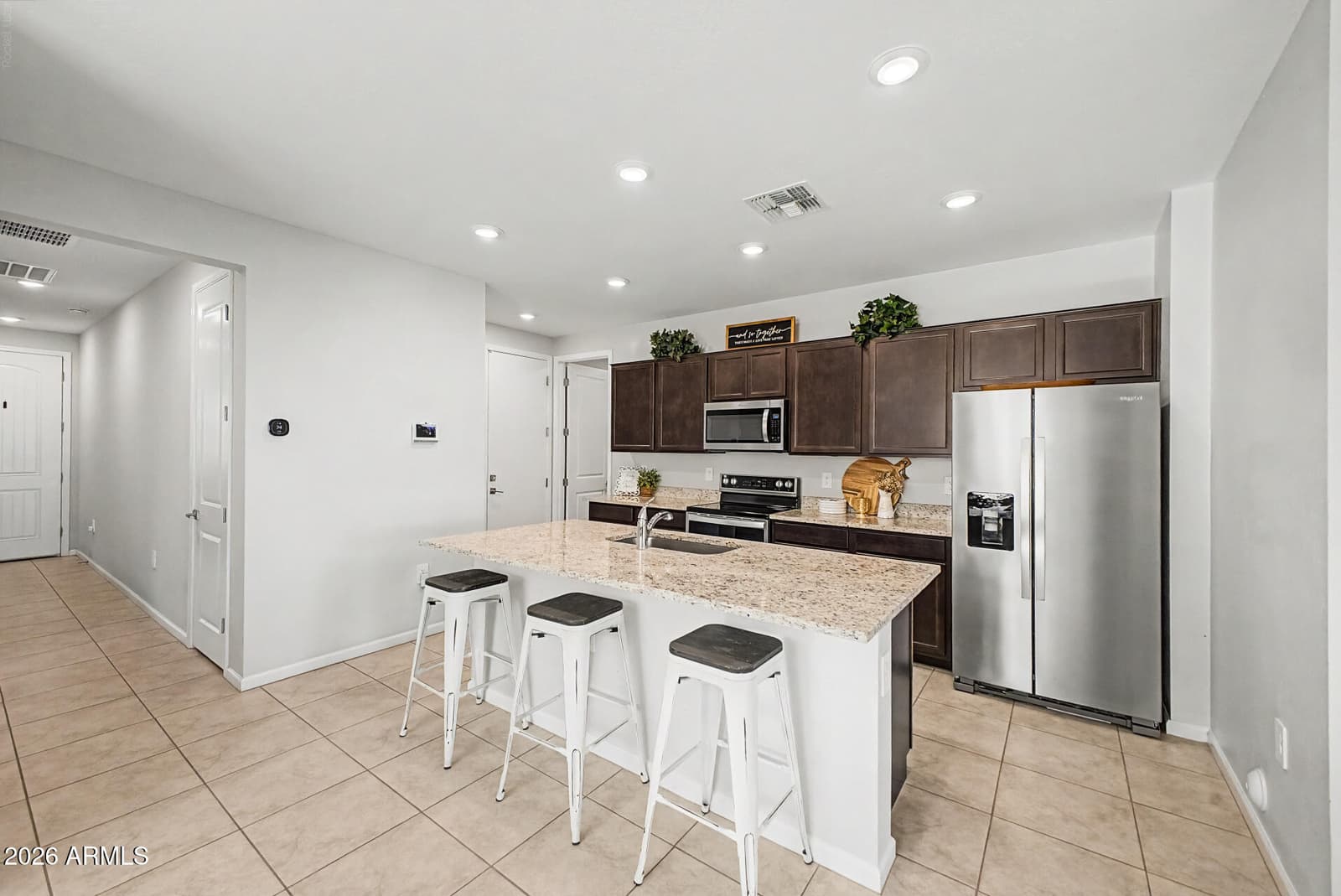 2601 E HOUSTON Avenue, Apache Junction, AZ 85119 — photo 11 of 29