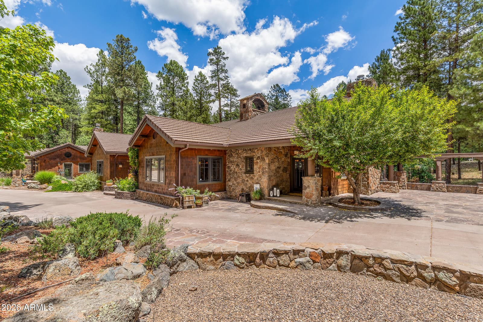 2912 N Creekside Drive, Flagstaff, AZ 86001 — photo 13 of 104