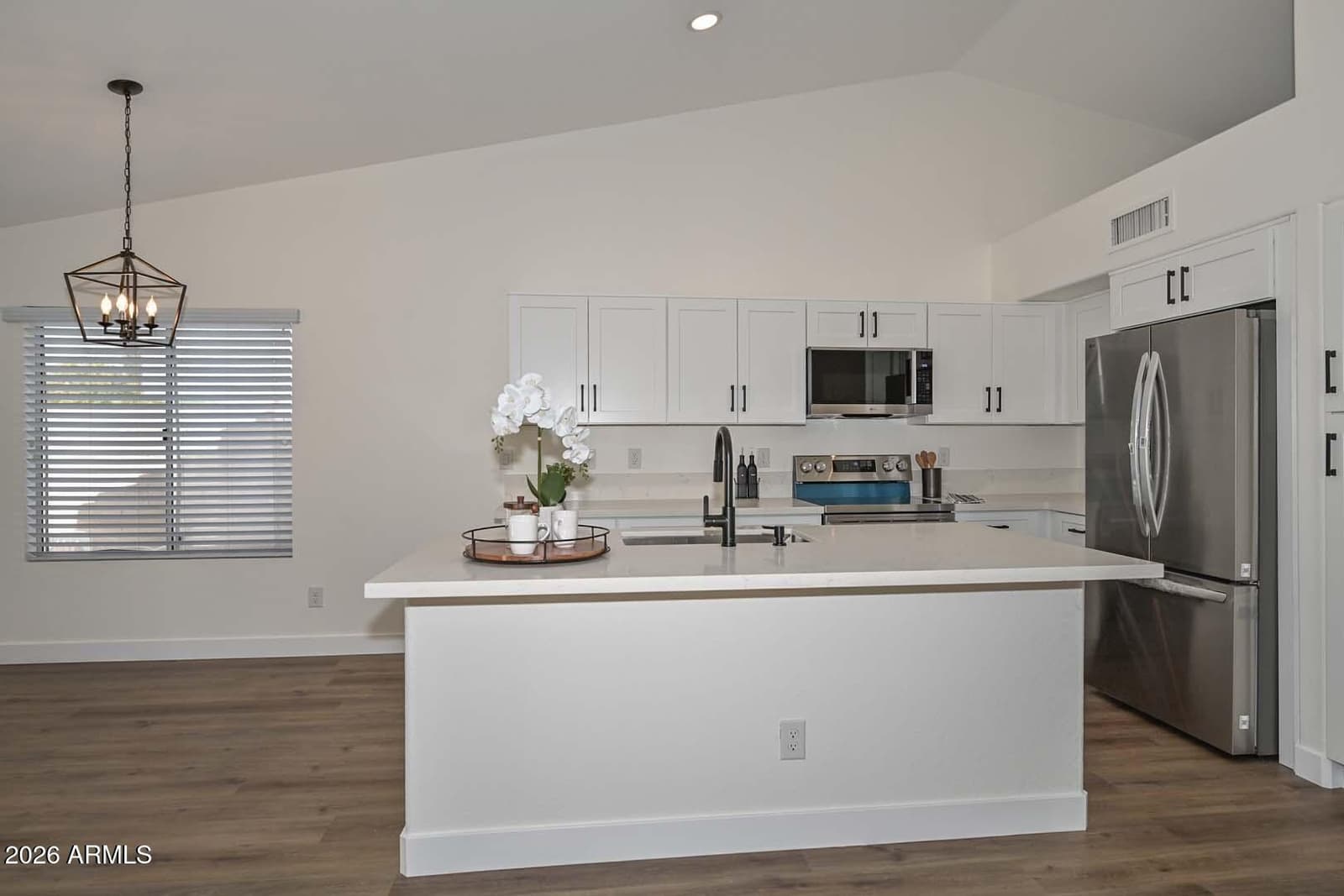 6781 W LOUISE Drive, Glendale, AZ 85310 — photo 13 of 39