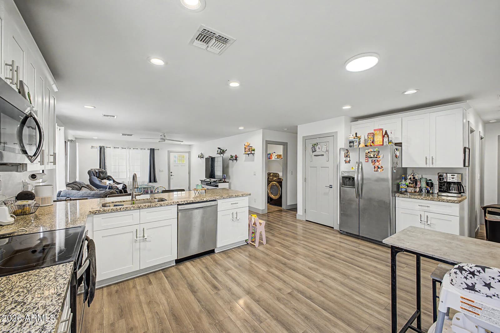 5034 S 11TH Place, Phoenix, AZ 85040 — photo 12 of 31