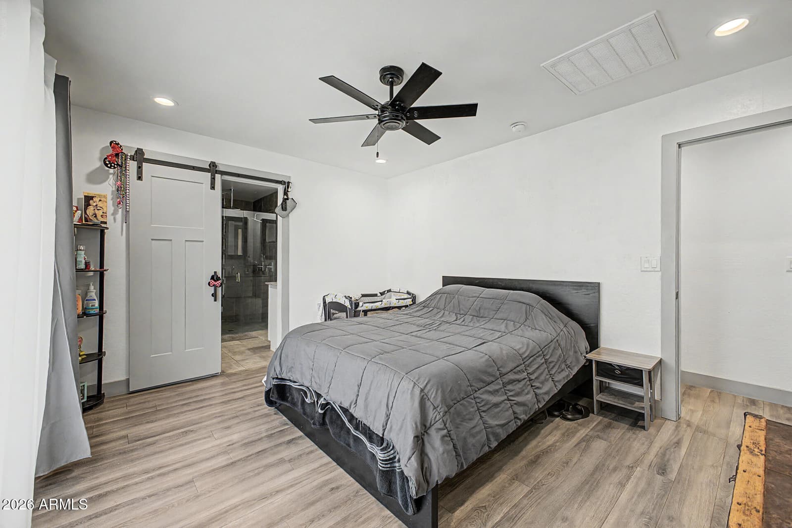 5034 S 11TH Place, Phoenix, AZ 85040 — photo 15 of 31