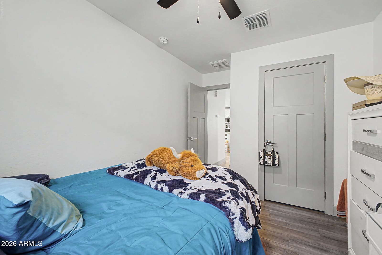 5034 S 11TH Place, Phoenix, AZ 85040 — photo 20 of 31