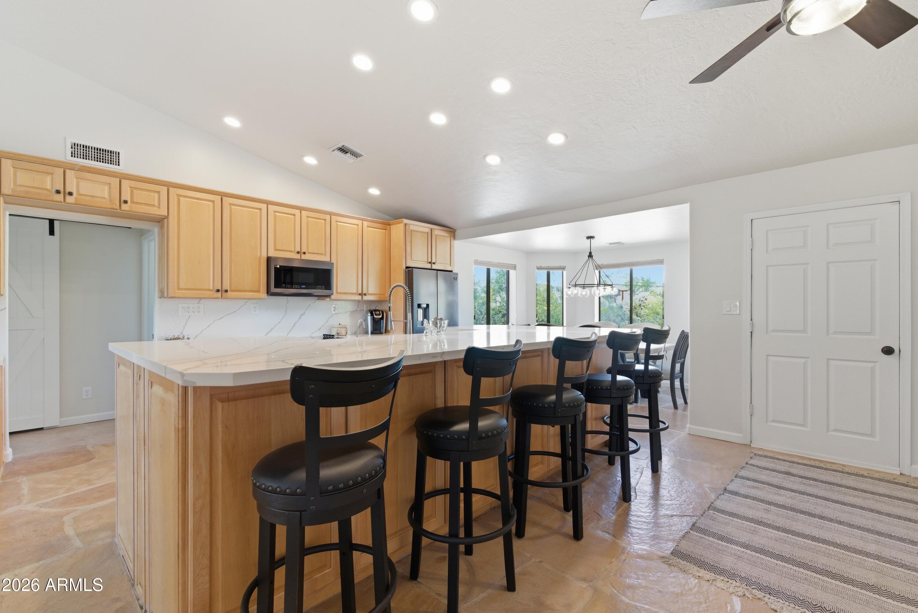 10712 E HUMMINGBIRD Lane, Gold Canyon, AZ 85118 — photo 11 of 38