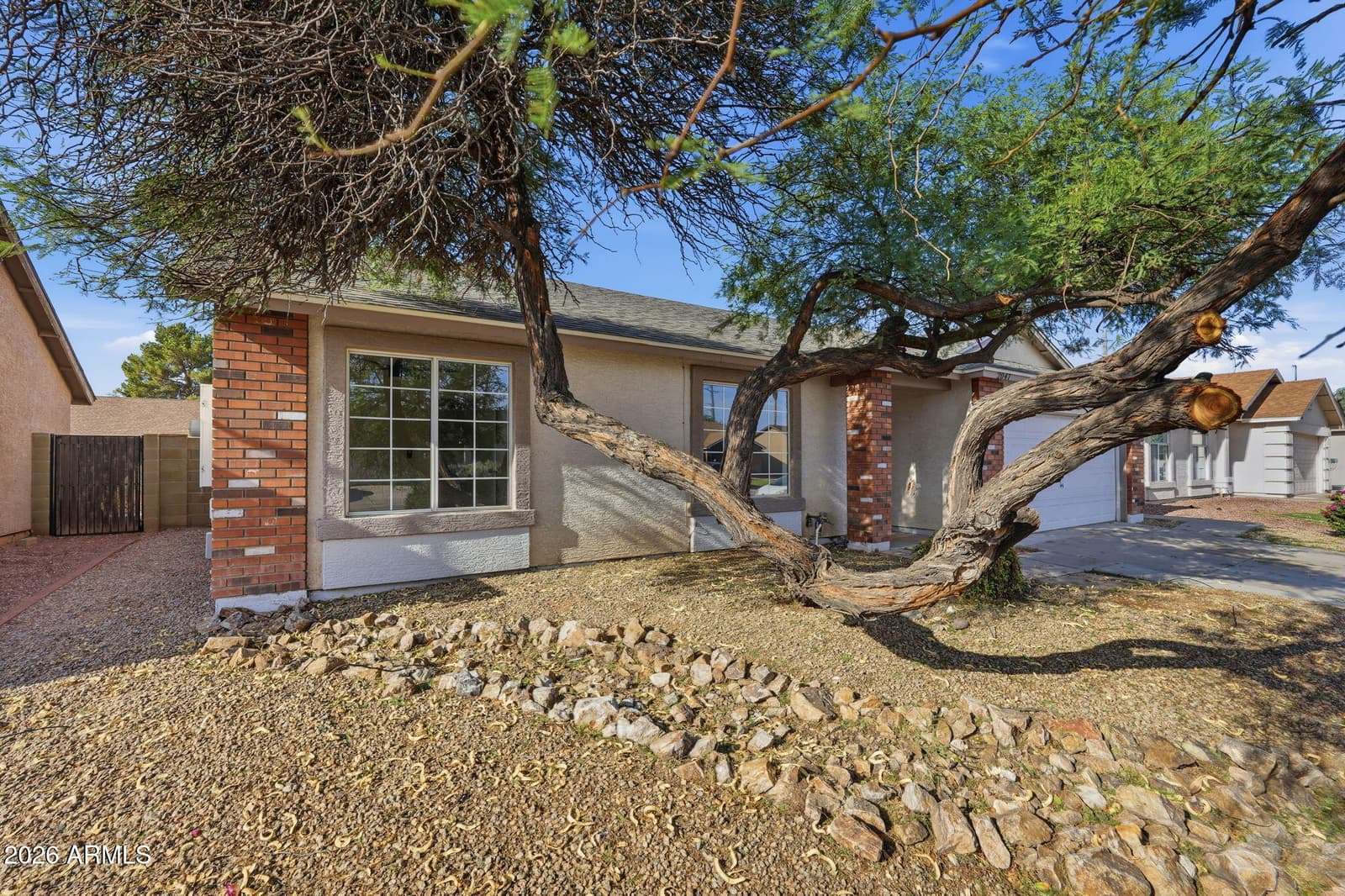 2047 E TEMPLE Court, Gilbert, AZ 85296 — photo 2 of 40
