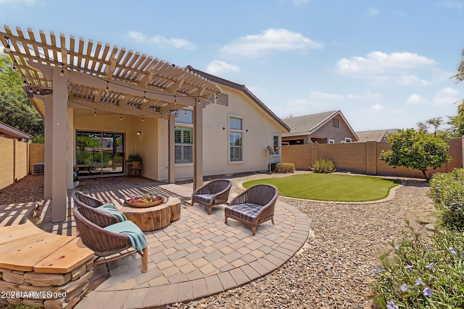 4207 E SANDY Way, Gilbert, AZ 85297 — photo 8 of 32