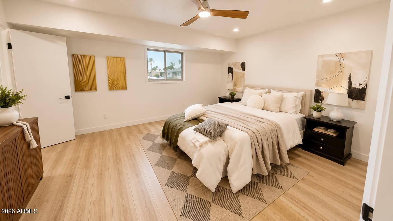 2868 E CLARENDON Avenue, Phoenix, AZ 85016 — photo 14 of 29