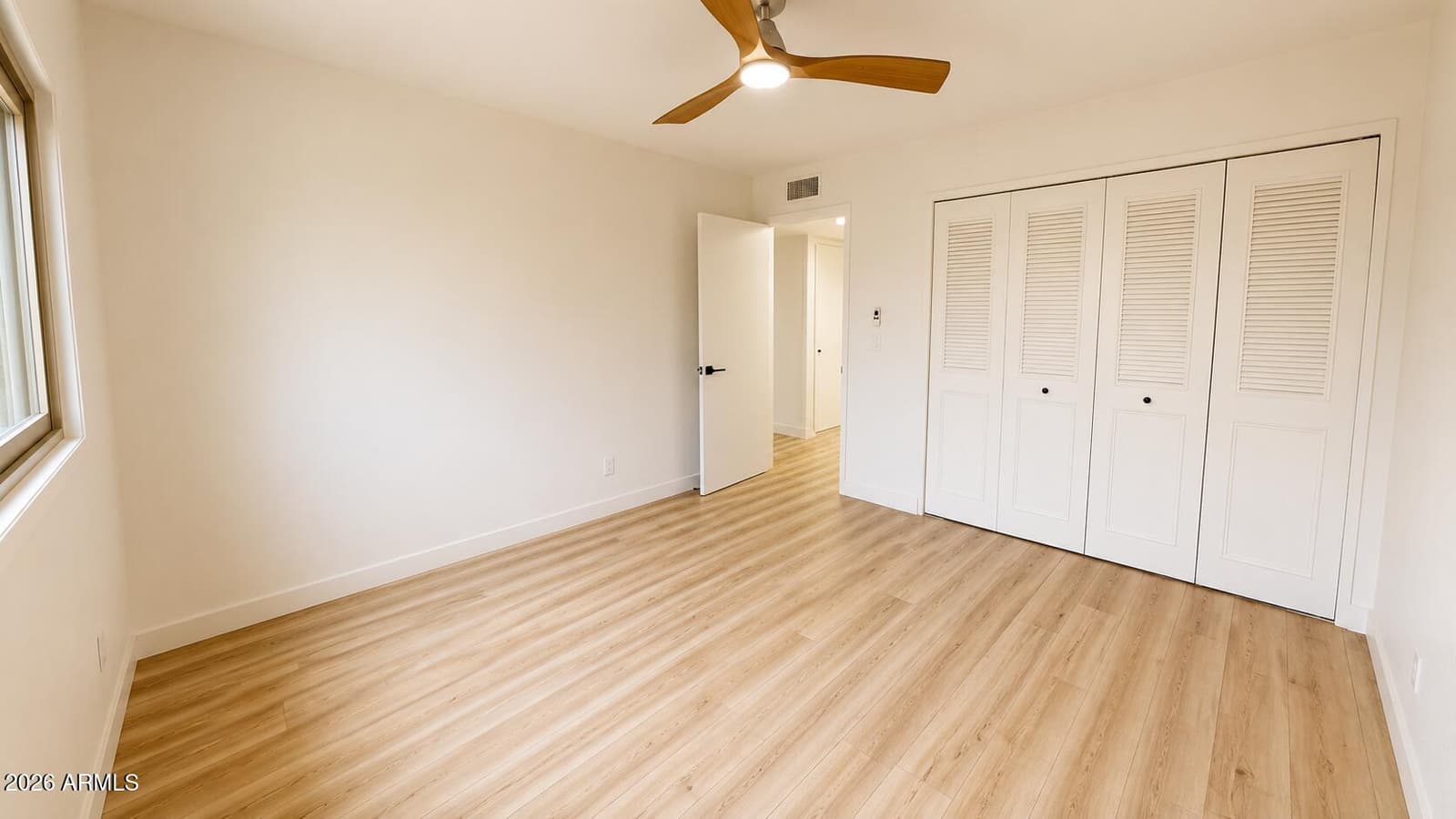 2868 E CLARENDON Avenue, Phoenix, AZ 85016 — photo 9 of 29