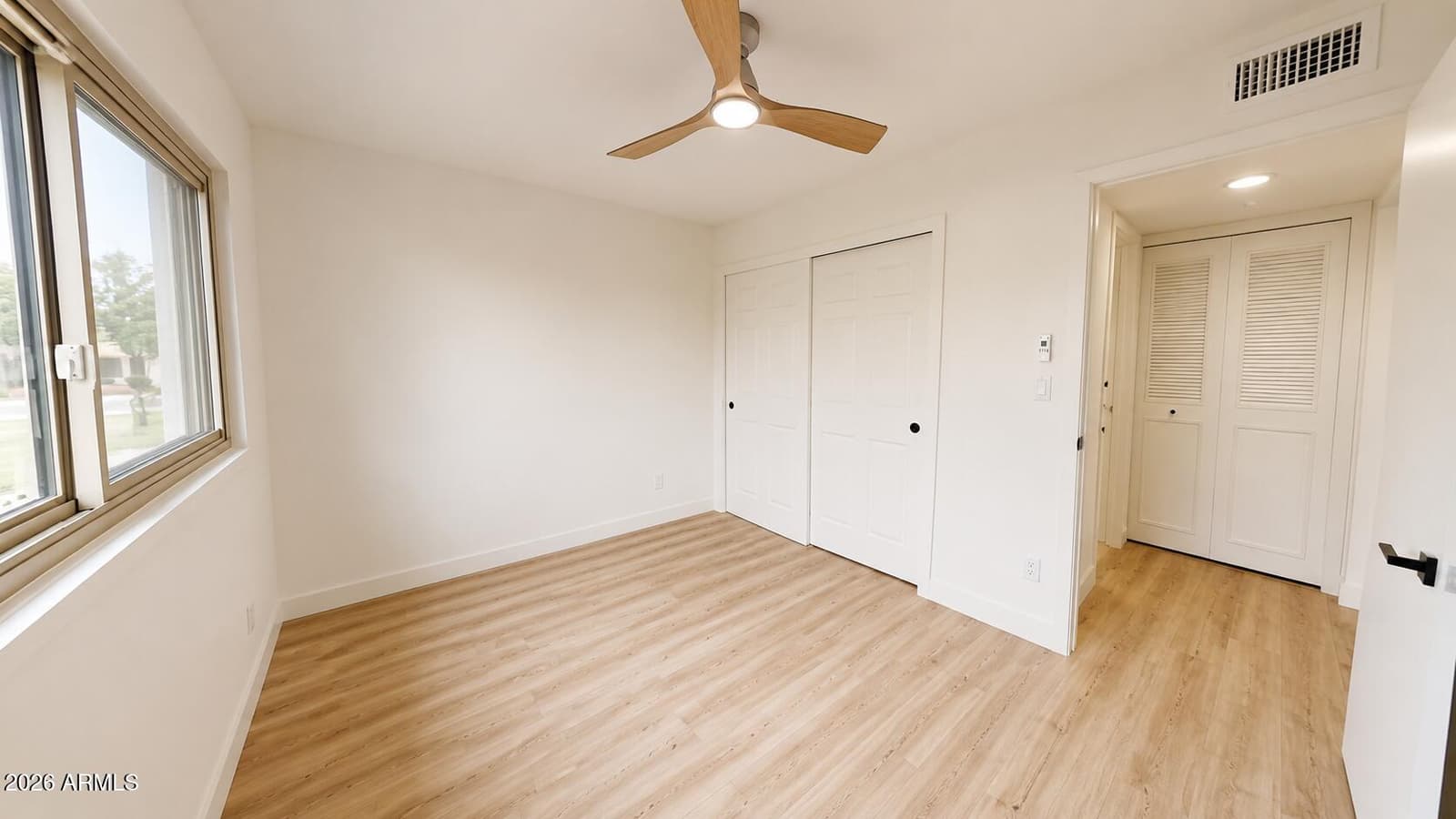 2868 E CLARENDON Avenue, Phoenix, AZ 85016 — photo 7 of 29