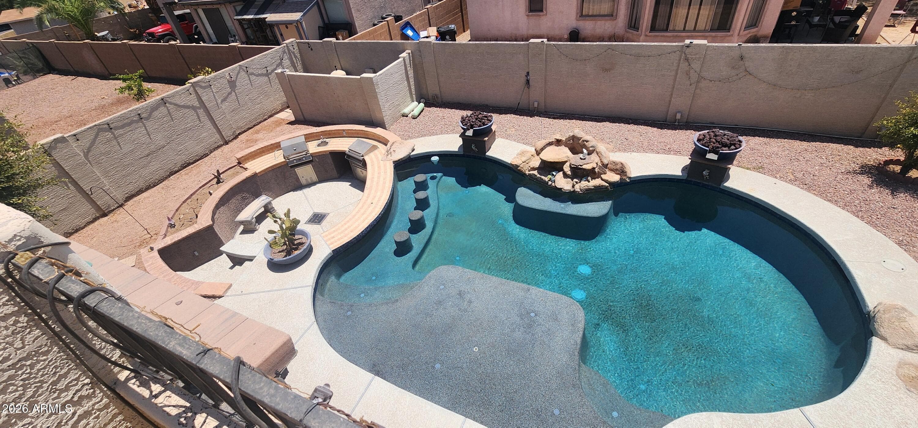 10755 W DAVIS Lane, Avondale, AZ 85323 — photo 5 of 58
