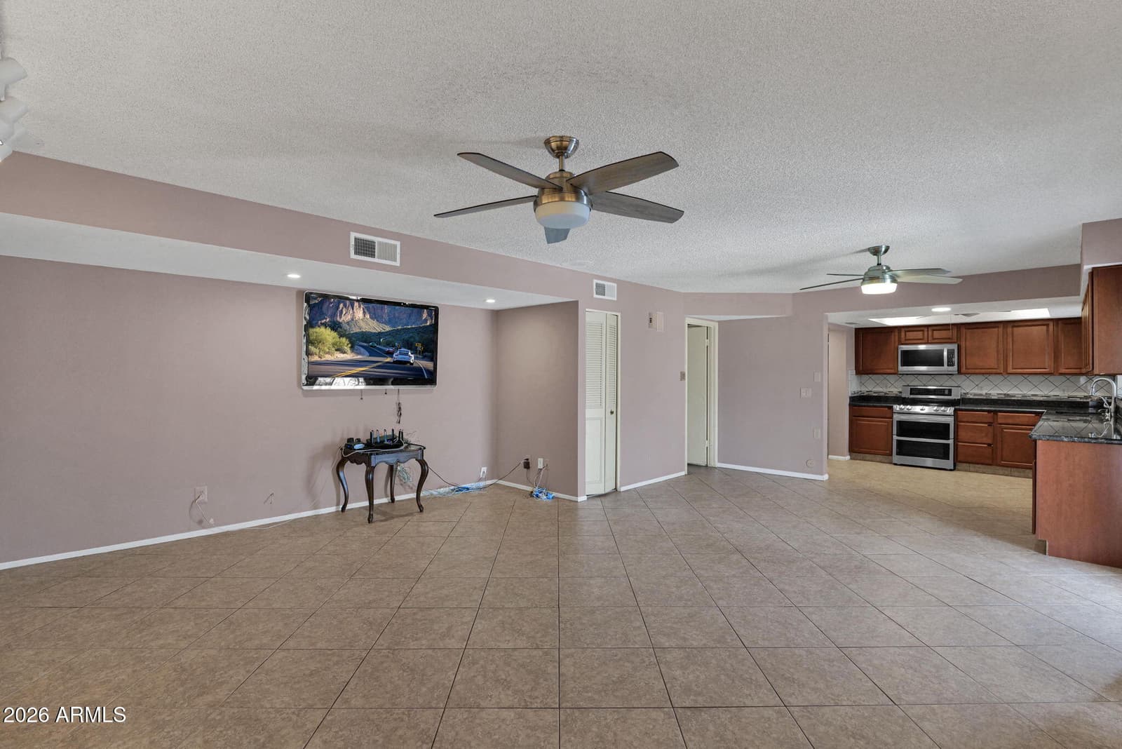 5640 W REDFIELD Road, Glendale, AZ 85306 — photo 8 of 27