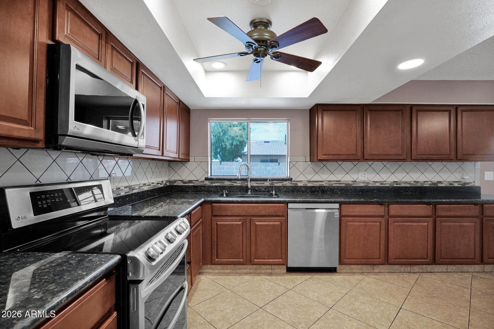 5640 W REDFIELD Road, Glendale, AZ 85306 — photo 13 of 27