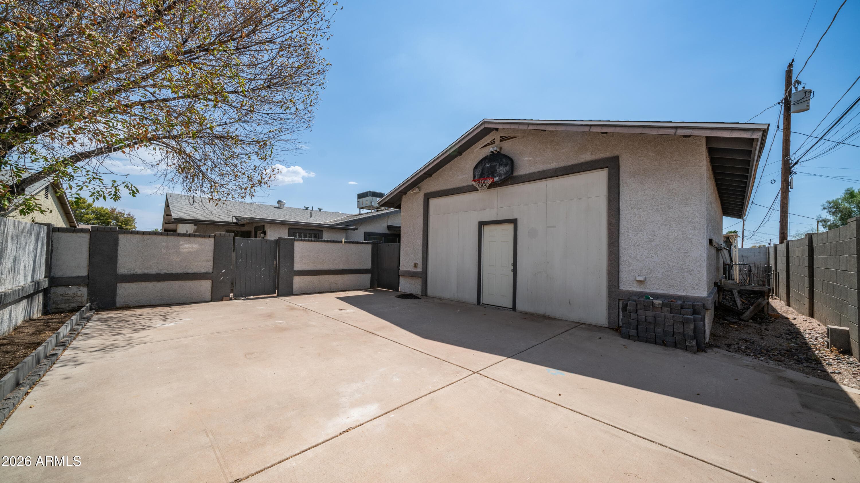588 W 21ST Avenue, Apache Junction, AZ 85120 — photo 28 of 30