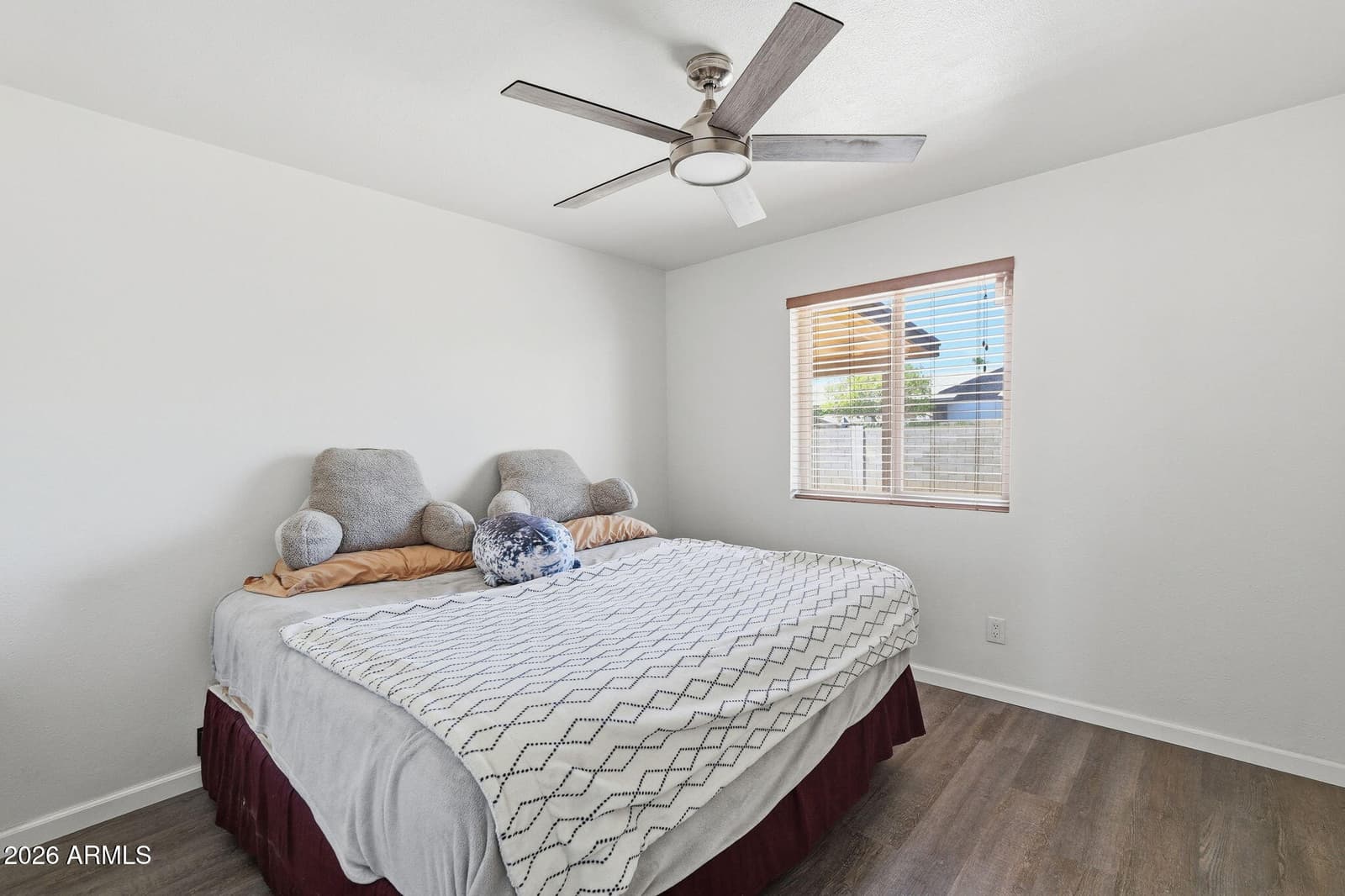 2826 E CACTUS Road, Phoenix, AZ 85032 — photo 14 of 21