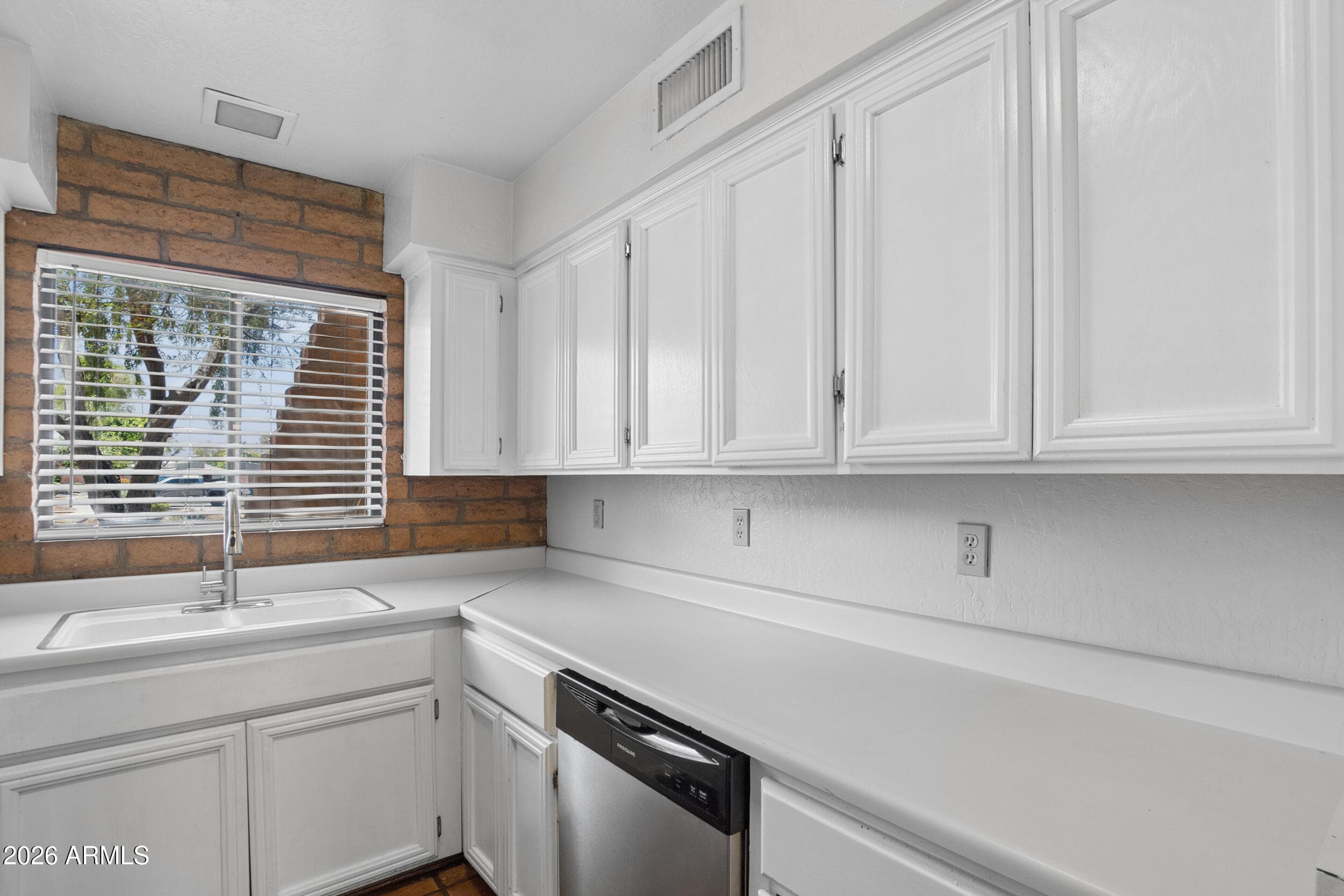 4434 E HUBBELL Street 22, Phoenix, AZ 85008 — photo 14 of 39