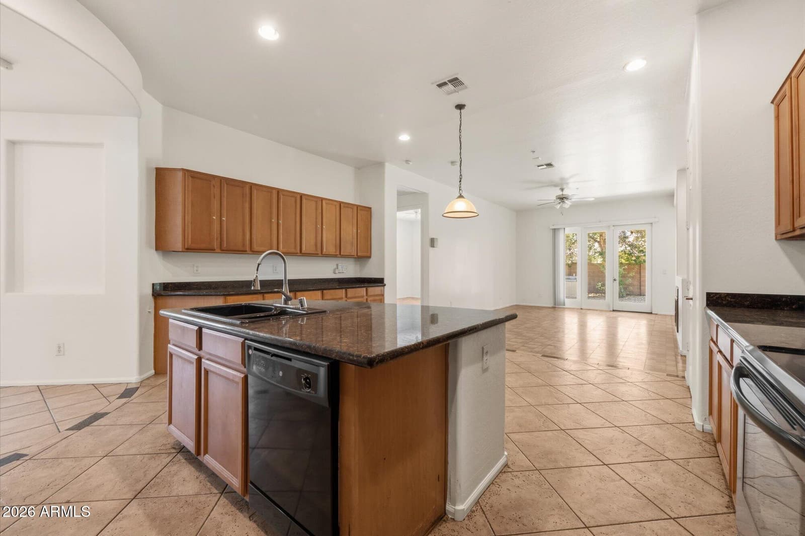 6229 S Moccasin Trail, Gilbert, AZ 85298 — photo 5 of 25