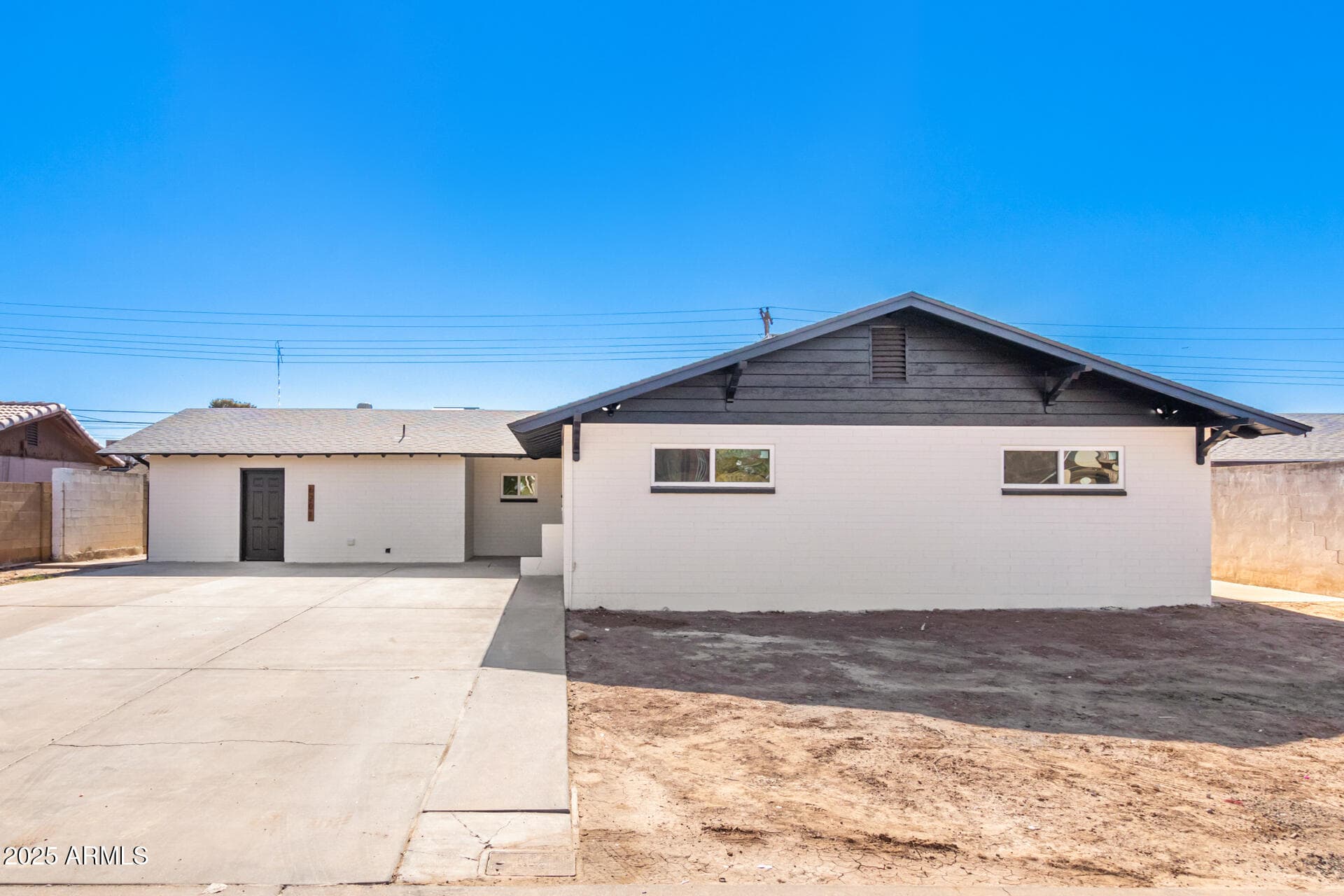 6201 W INDIANOLA Avenue, Phoenix, AZ 85033 — photo 3 of 42